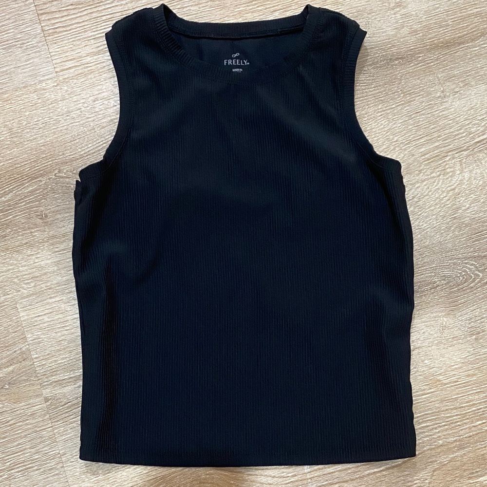 Women's Black Sleeveless workout Top